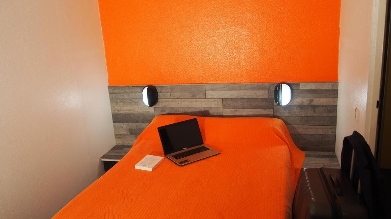Hotel Kyriad Direct Macon Sud